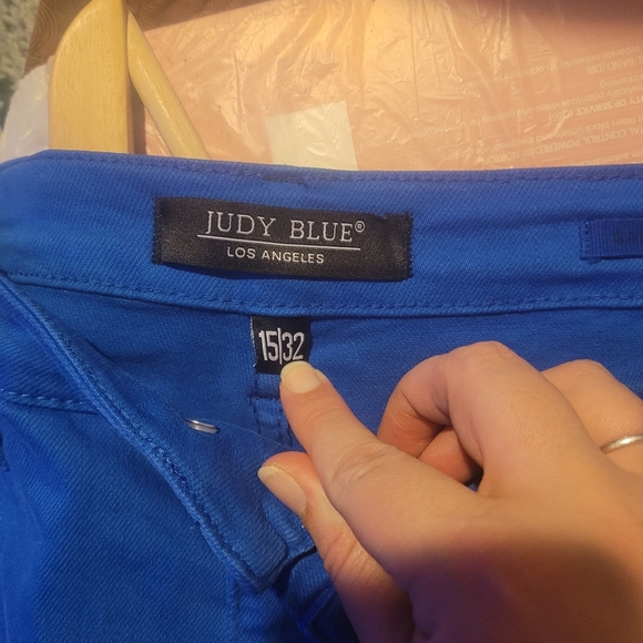 Judy Blue High Rise Skinny Leg Cobalt Blue Denim Spring Pants Like New - Picture 3 of 3